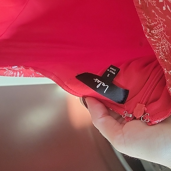 Lulus Red Floral Midi Dress Side Slit EUC Size Small - Picture 3 of 5